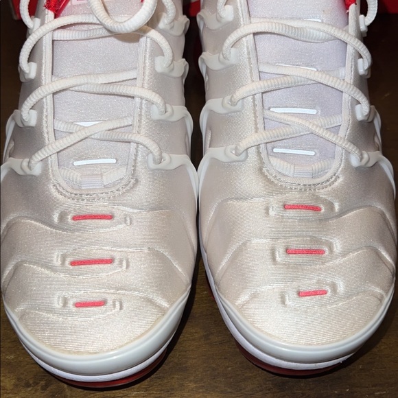 Nike vapor max plus size 9.5 never been worn - Picture 2 of 3